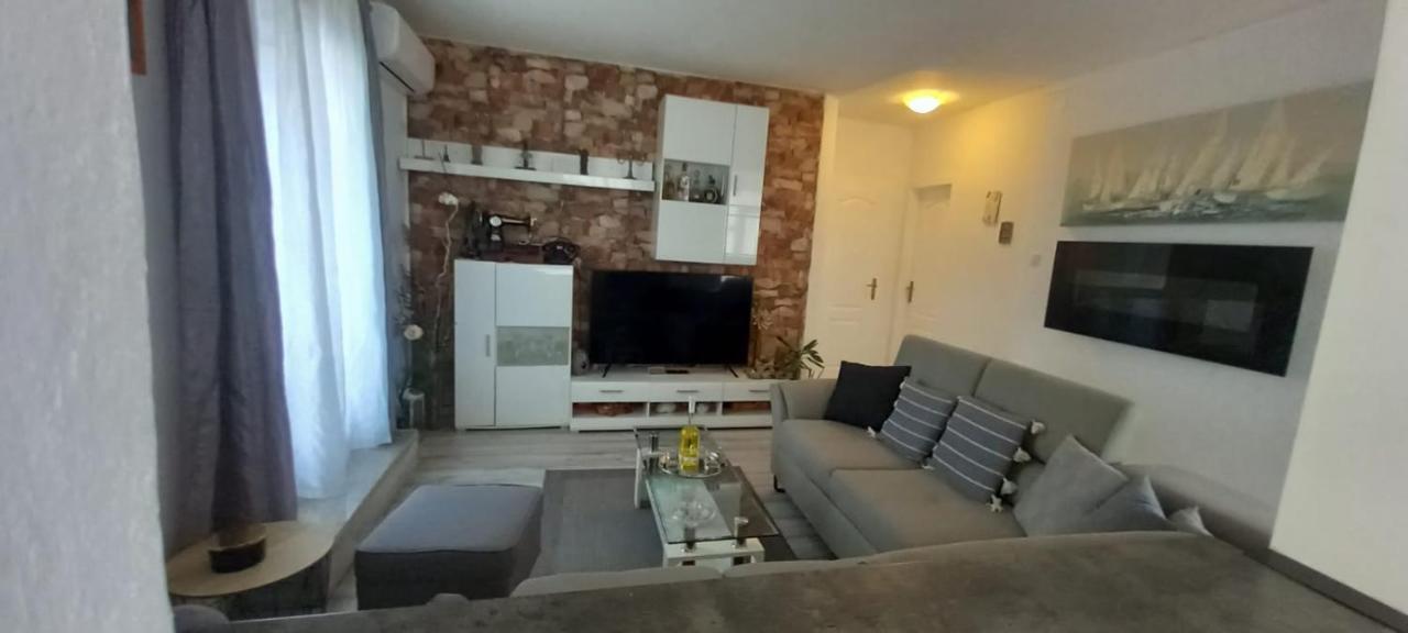 Braavos Apartment *